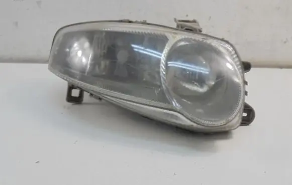 Alfa Romeo 147 Headlight/headlamp 468261940