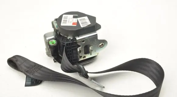 Volvo C70 Front seatbelt 6841705