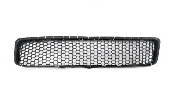 Volkswagen Touareg I Front bumper lower grill 7L6853678E