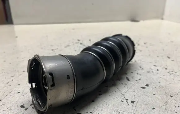 BMW 1 E81 E87 Intercooler hose/pipe 7797480 112794