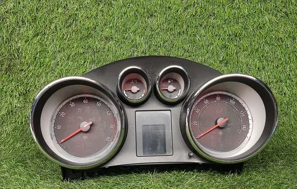 Opel Meriva B Speedometer (instrument cluster) 13434107