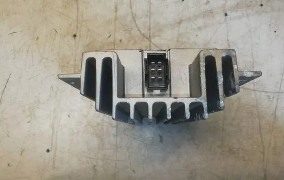 Land Rover Range Rover L322 Sound amplifier XQK500070 1518097