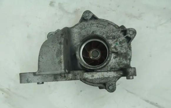 Hyundai Tucson TL Water pump HY9704