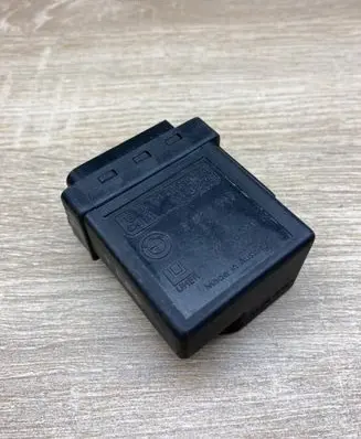 BMW 5 E39 Glow plug pre-heat relay 2246919 72RB510