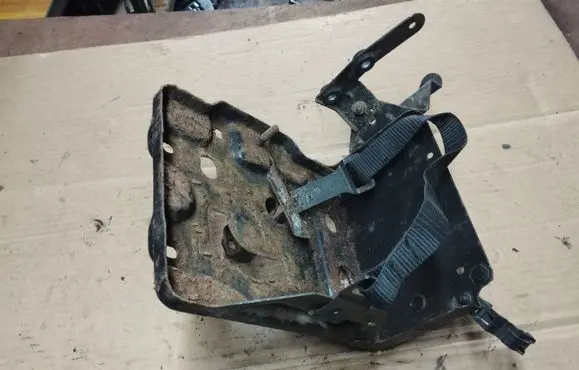 Battery tray