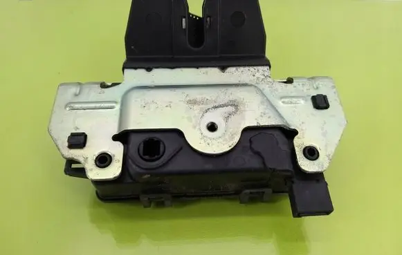 Opel Astra G Tailgate/trunk/boot lock/catch/latch 495058724