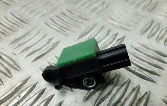 Volkswagen Tiguan Airbag deployment crash/impact sensor 5N0959351B