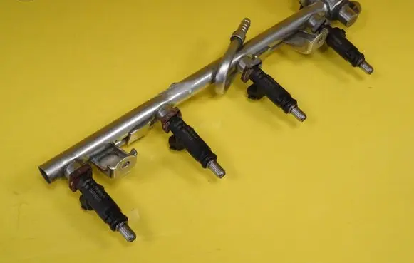 Fuel main line pipe