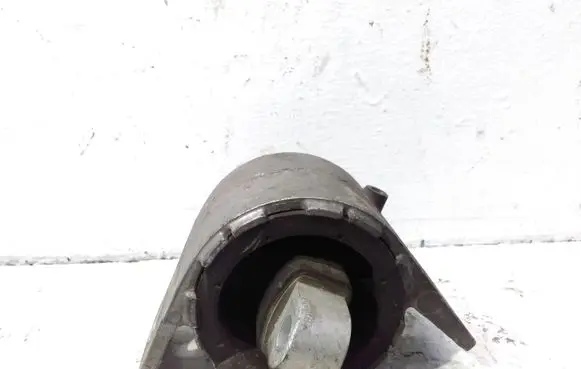 Jaguar XF X250 Gearbox mount 6W936068AB