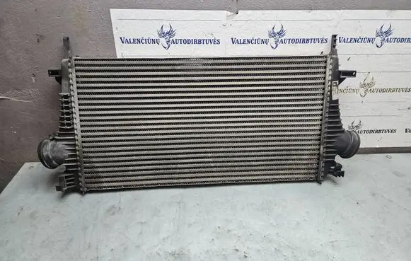 Opel Insignia A Intercooler radiator 13241751 P1831002