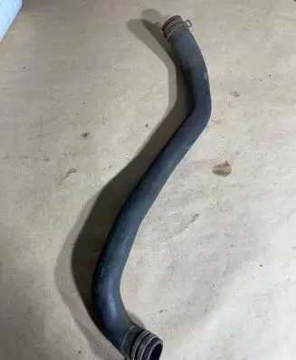 Ford Turneo Courier Engine coolant pipe/hose AV218B273bc