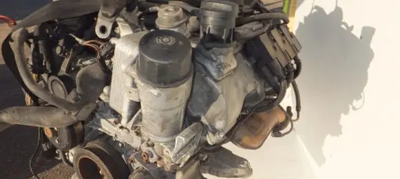 Mercedes-Benz S W220 Engine