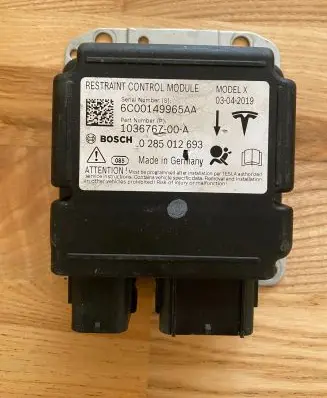 Tesla Model X Airbag control unit/module 103676700A 6C00149965AA 0285012693