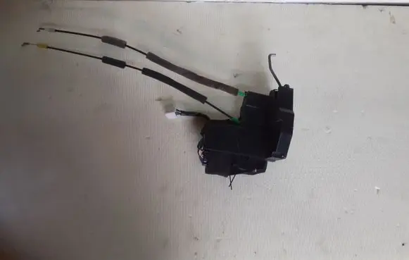 Mazda CX-7 Rear door lock