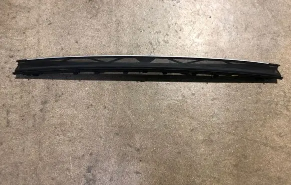 Volkswagen Eos Air flow deflector 1Q0877651K 1Q0877651L