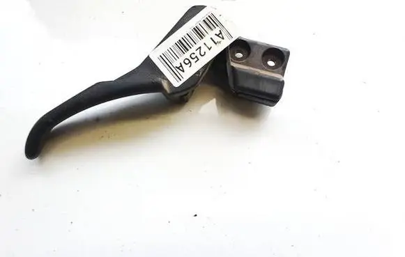 Volkswagen PASSAT B5 Engine bonnet (hood) release handle 3B1823533