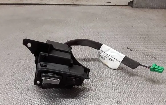Volvo XC70 Ignition lock 329002 CE0682 3043A6G9FXC