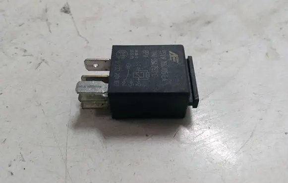 Volkswagen Sharan Other relay 7M0951253C 0332201102