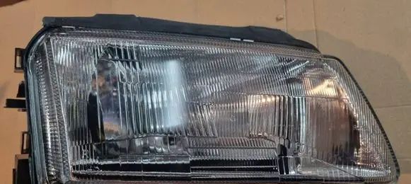 Audi A4 S4 B5 8D Headlight/headlamp 8D0941030 4411124RLDE