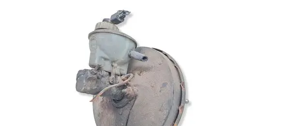 Volkswagen Golf III Brake booster 1H1611307A