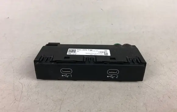 Audi e-tron USB socket connector 4N1035736