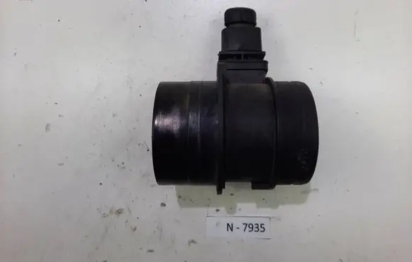 Audi A4 S4 B8 8K Mass air flow meter 03G906461C