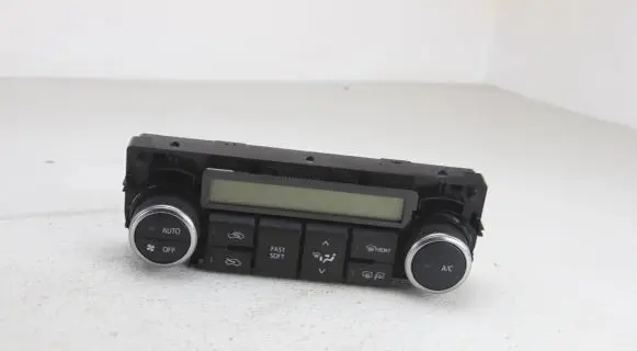 Toyota Auris E180 Climate control unit 55900-02460