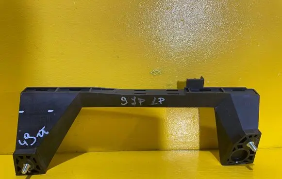KIA Soul Front door window/glass frame 82550-2K000