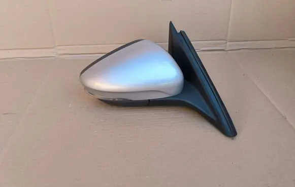 Ford Focus Front door electric wing mirror 212876440