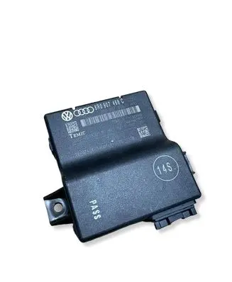Audi A4 S4 B8 8K Gateway control module 8R0907468C 284074Z603 284077760330