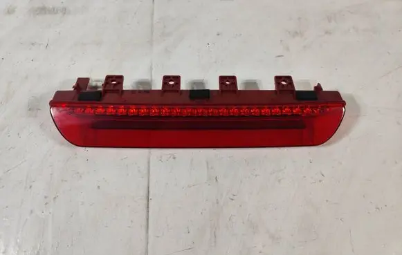 KIA Sportage Third/center stoplight 927003W