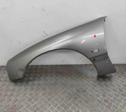 Mitsubishi 3000 GT Fender MB637517