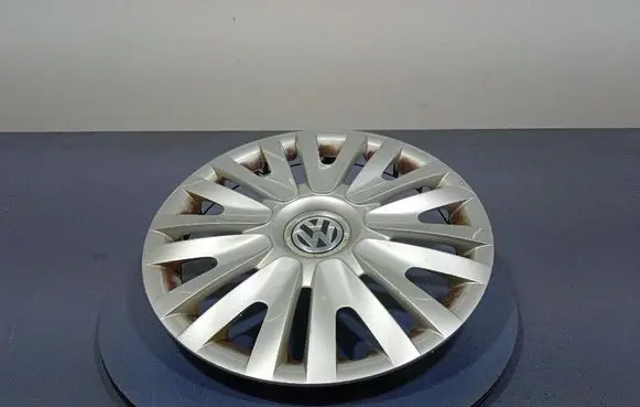 Volkswagen PASSAT B5 R17 wheel hub/cap/trim 5K0601147