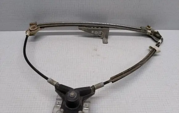 Audi 80 90 S2 B4 Front door manual window regulator 893837400