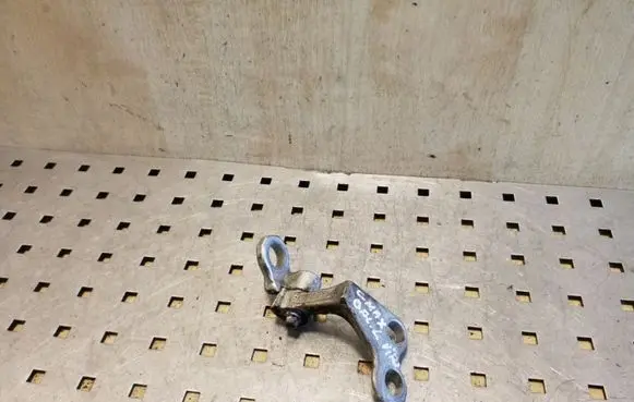 Rear door upper hinge