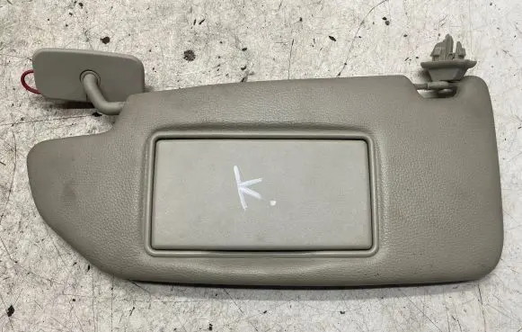 Volvo V70 Sun visor