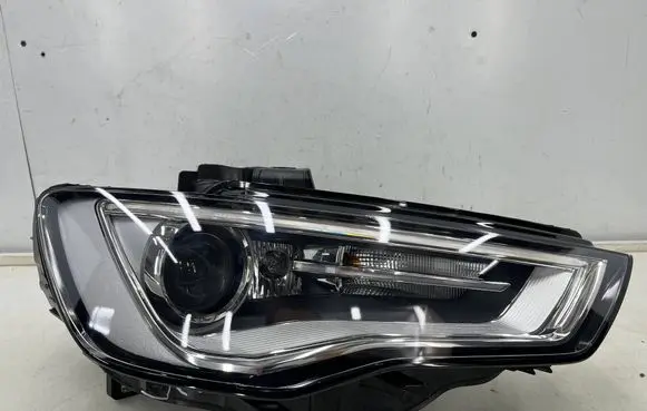 Audi A3 S3 8V Headlight/headlamp 8v0941032