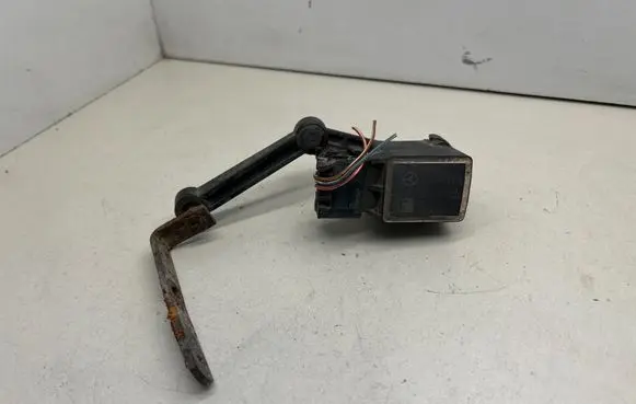 Mercedes-Benz R W251 Air suspension front height level sensor A0105427717 2806