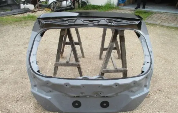 Nissan Leaf II (ZE1) Tailgate/trunk/boot lid