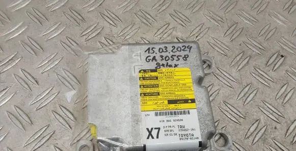Toyota Auris E180 Airbag control unit/module 8917002J40