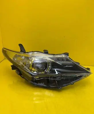 Toyota Auris E210 Headlight/headlamp 89909424