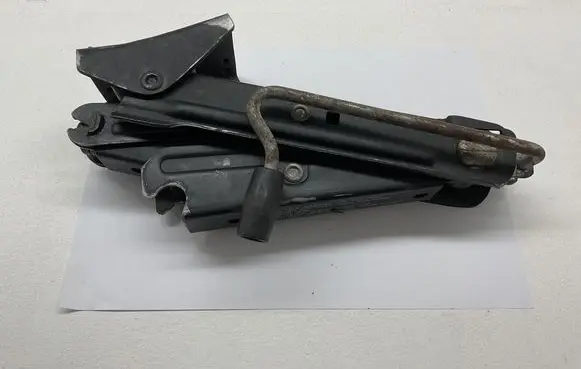 Volvo XC70 Lift Jack 8679370