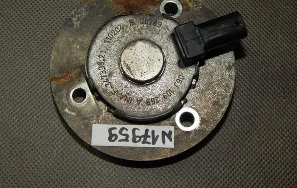 Audi A4 S4 B8 8K Camshaft vanos timing valve 06J109259A