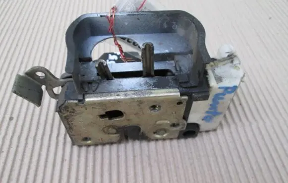 Fiat Punto (176) Front door lock