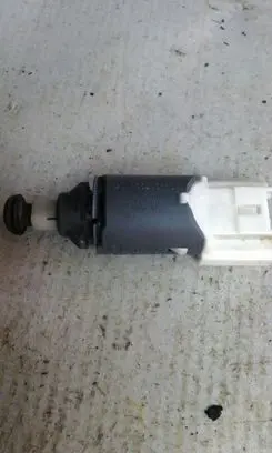 Renault Scenic II - Grand scenic II Brake pedal sensor switch 8200168238