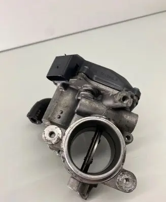 Volkswagen Golf VII Throttle valve 04L128063P A2C84315500 04L128059K