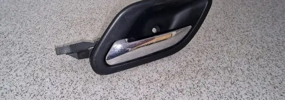 BMW 5 E39 Front door interior handle 8226049