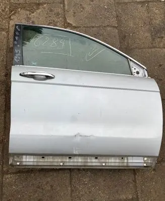 Honda CR-V Front door