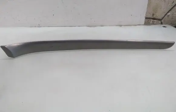 Audi A4 S4 B6 8E 8H Front door trim bar 8E0867410