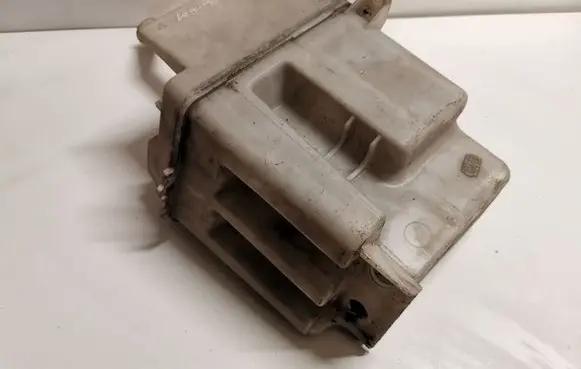 Subaru Legacy Windshield washer fluid reservoir/tank